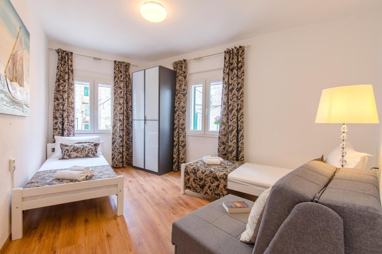 Apartment Vijoleta In City Centre Split Exterior photo